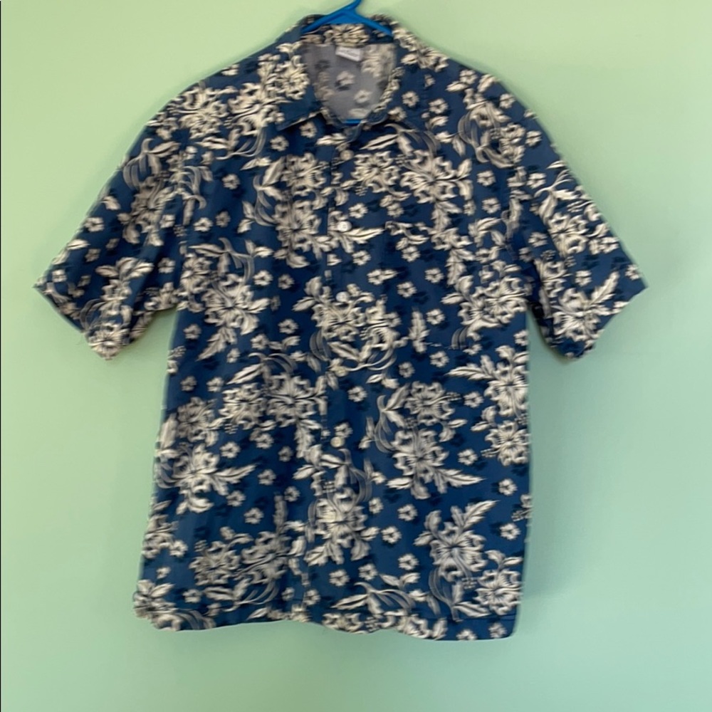 Old Navy Men’s printed button-down size Large